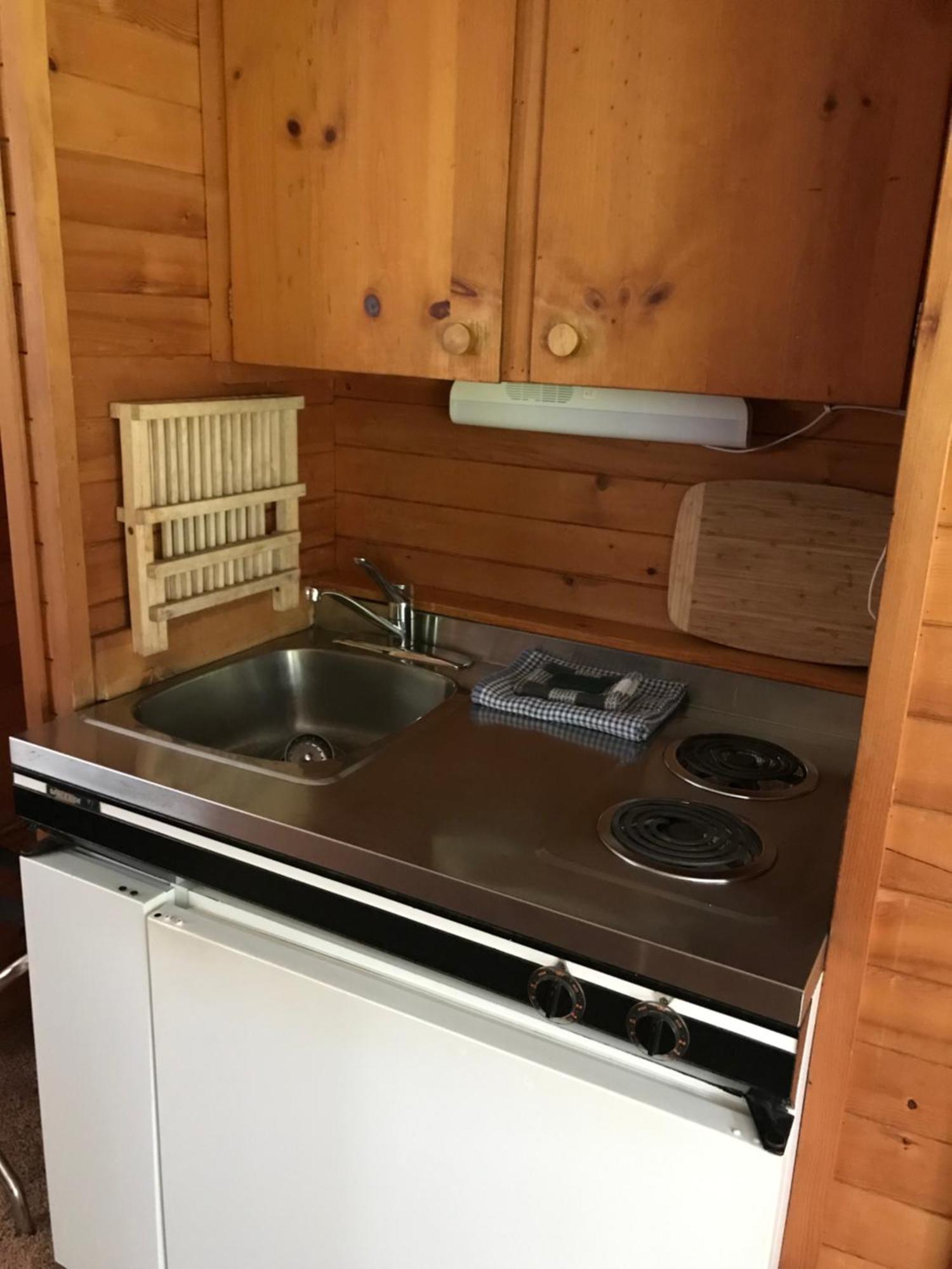 Driftwood Village Resort Sturdies Bay Zimmer foto