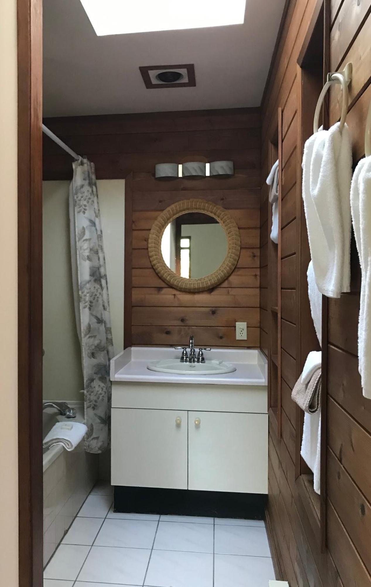 Driftwood Village Resort Sturdies Bay Zimmer foto