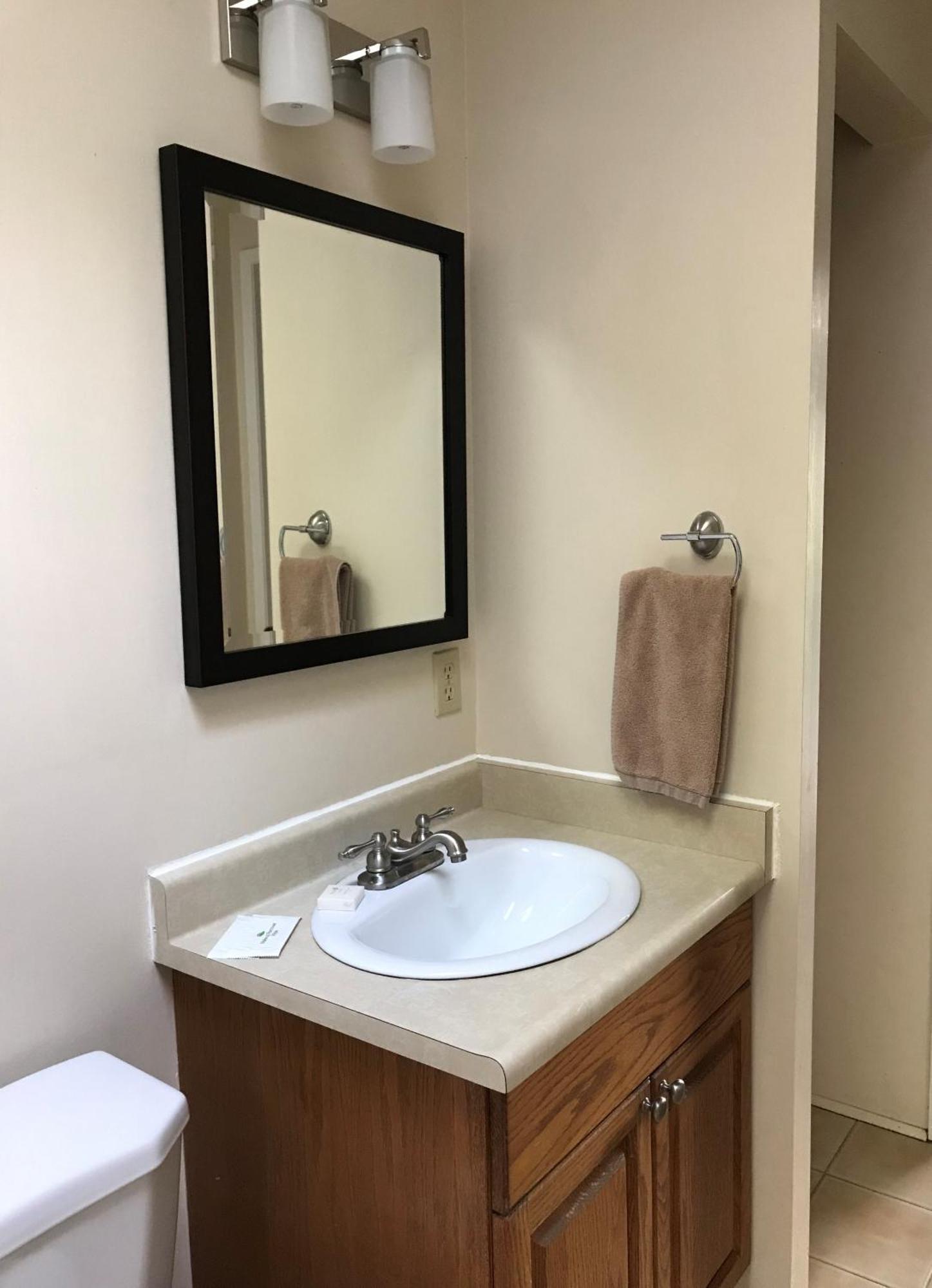 Driftwood Village Resort Sturdies Bay Zimmer foto