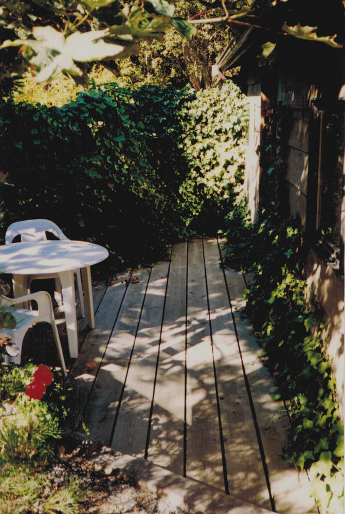 Driftwood Village Resort Sturdies Bay Exterior foto