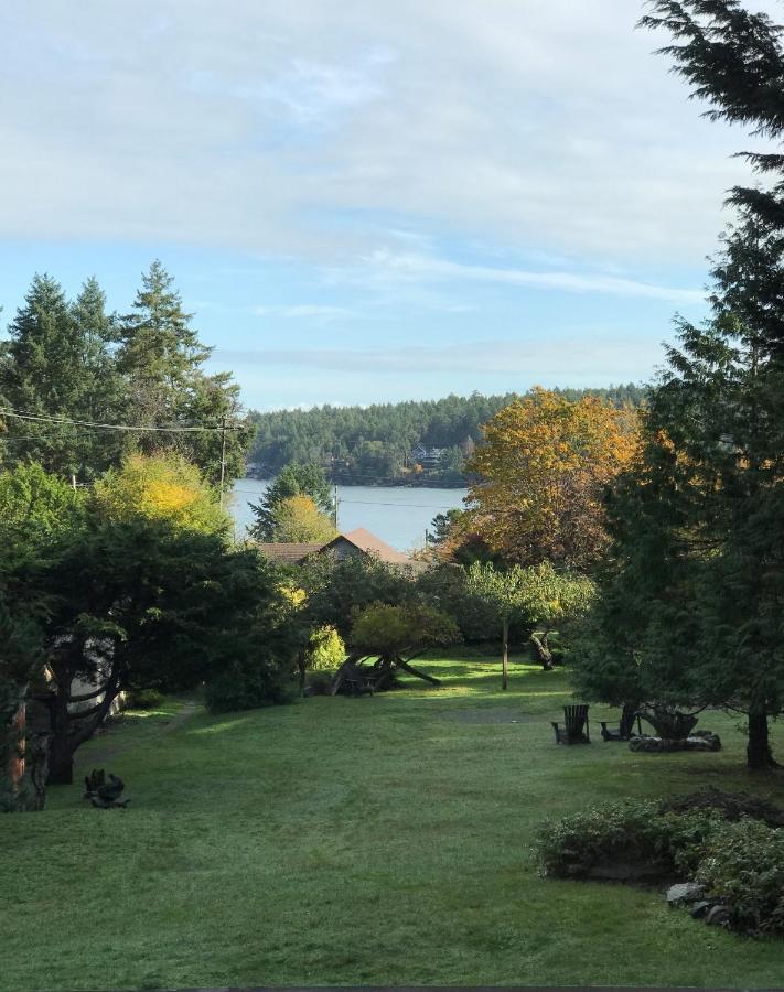 Driftwood Village Resort Sturdies Bay Exterior foto